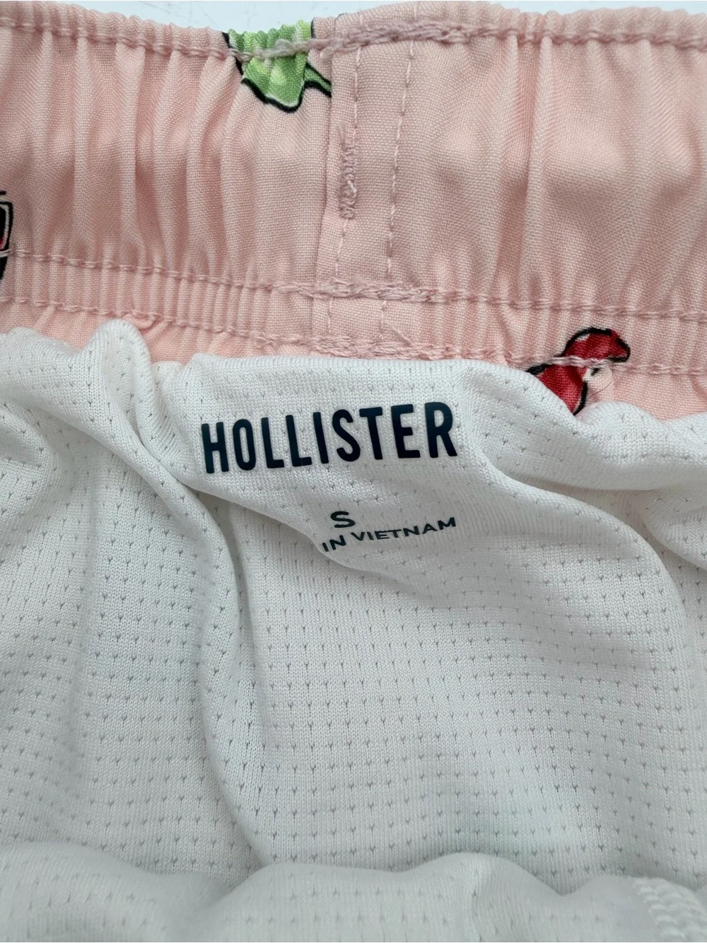 Hollister Men’s Pink Chili Pepper Hot Sauce Swim Shorts Size small
